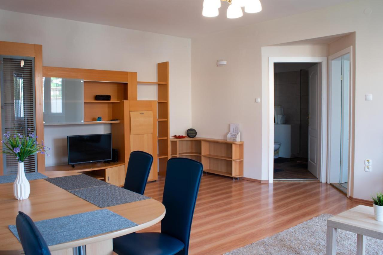 Titan Apartman Gyula Ngoại thất bức ảnh